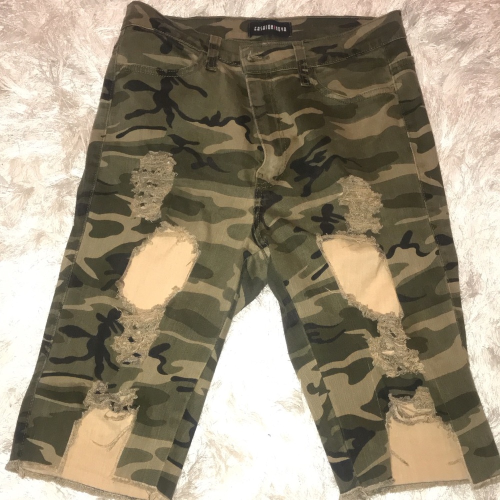 Army fatigue Bermuda shorts